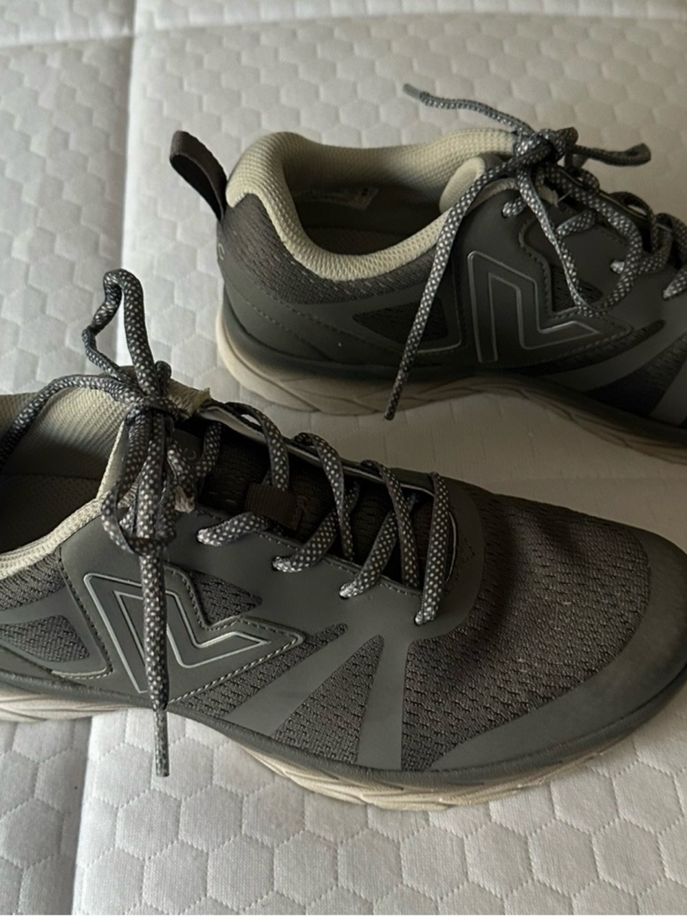 Vionic Gray Comfort Walking Sneakers Orthotic Athletic Shoes - Picture 8 of 9